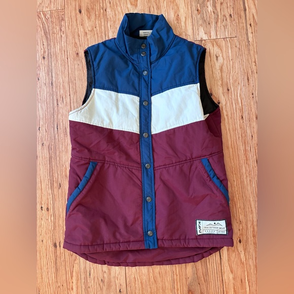 Kavu Jackets & Blazers - Kavu Blanche Burgundy and Blue Outdoor Vest Size Women’s Small
